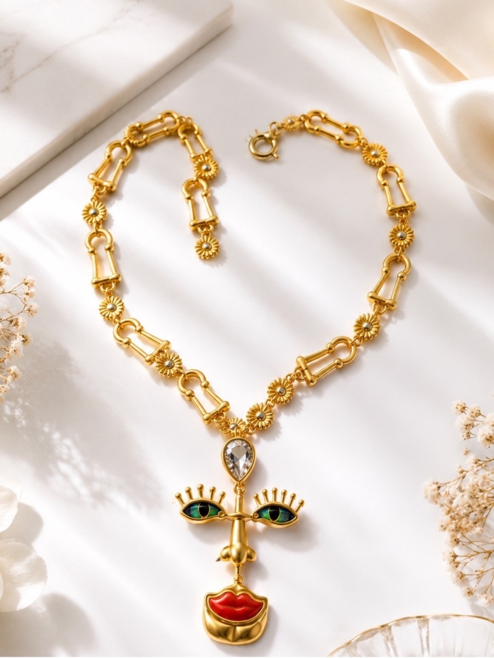 Eclat Visage Artisanal Face Pendant Necklace - Picture 3 of 5